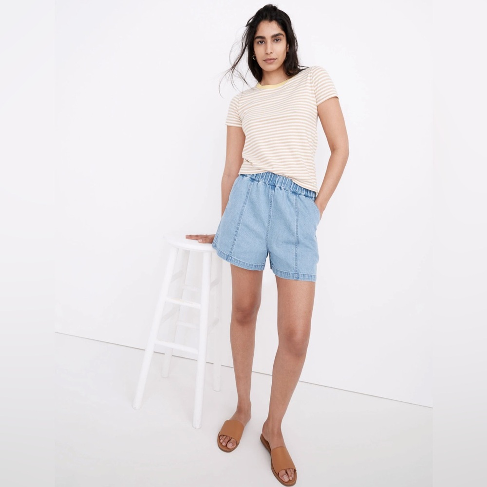 Madewell Denim Easy Pull-On Shorts in Rathmore
Wash